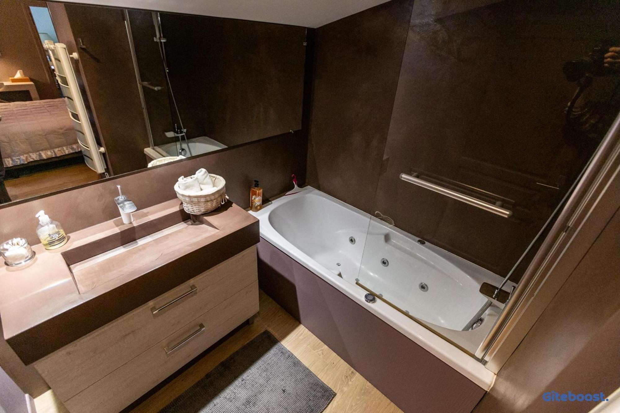 Le Val Des Sens Guest house 3*