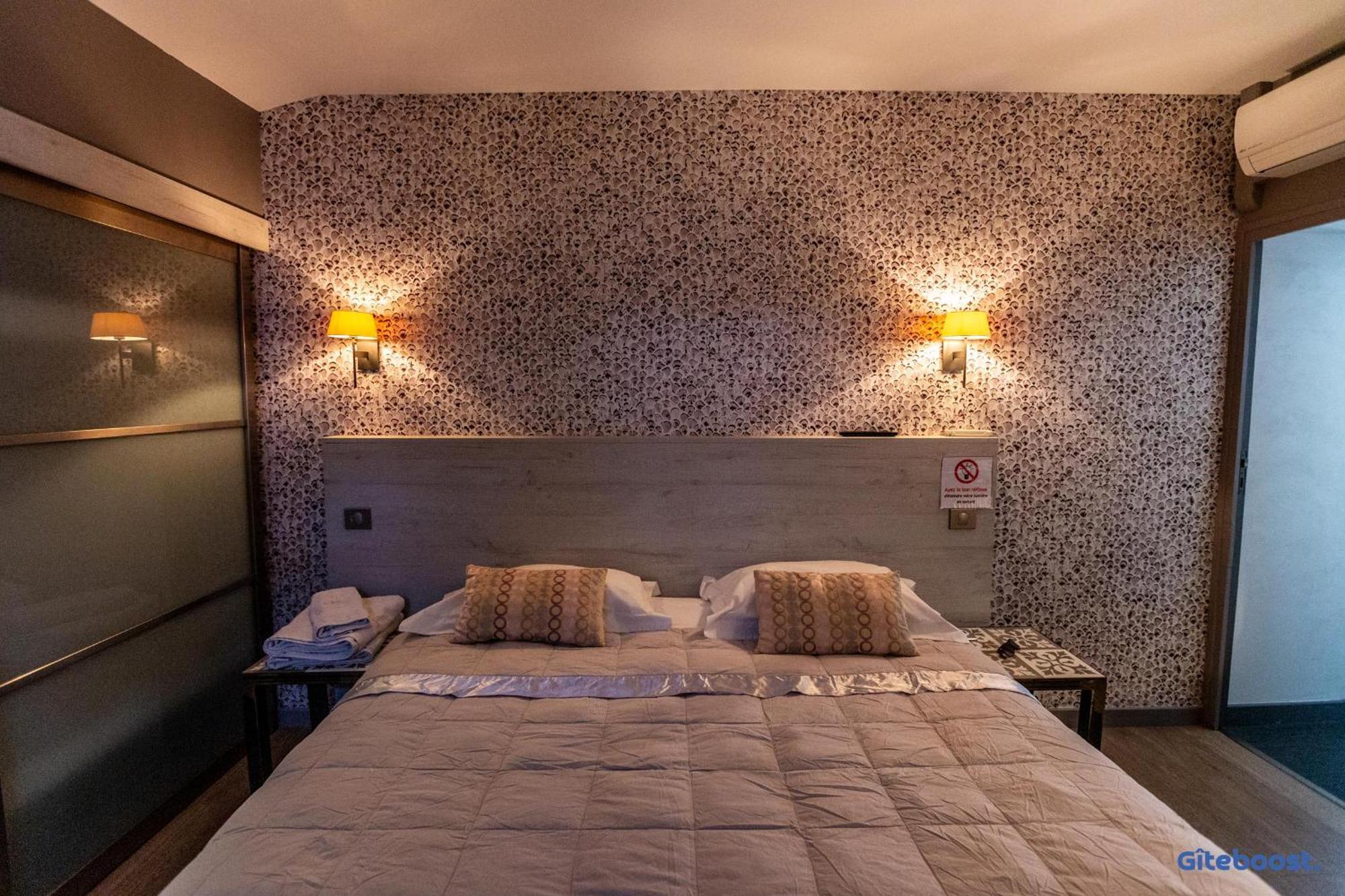 Le Val Des Sens Guest house Chatte