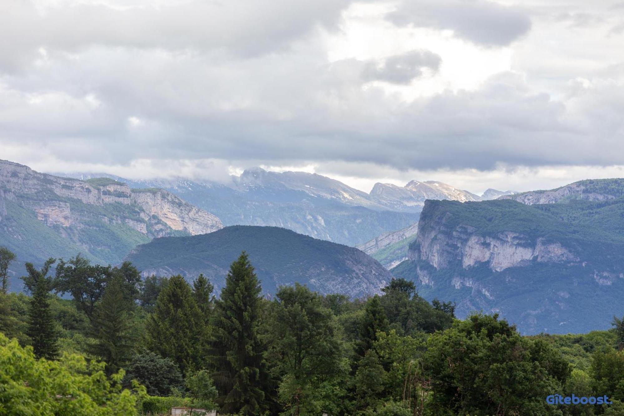 Le Val Des Sens Guest house