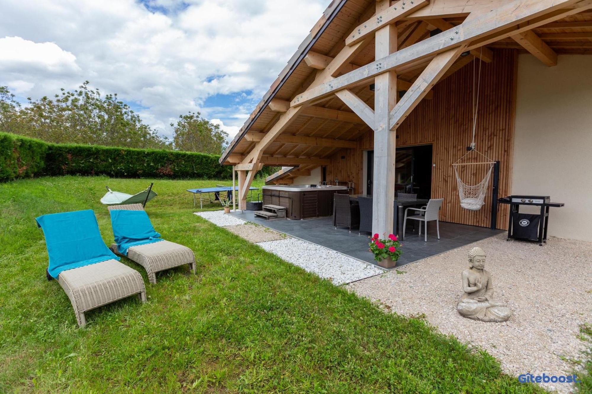 Le Val Des Sens Guest house Chatte
